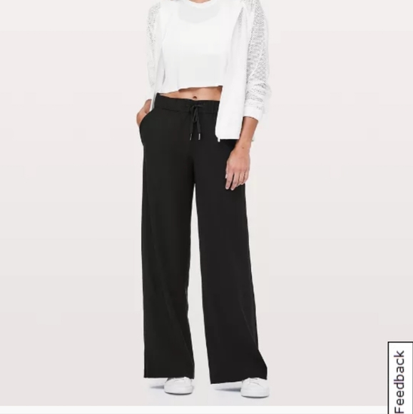 Lululemon On The Fly Wide Leg, 23" inseam, Size 6